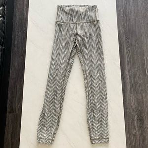 Lululemon Patterned Leggings: Size 4